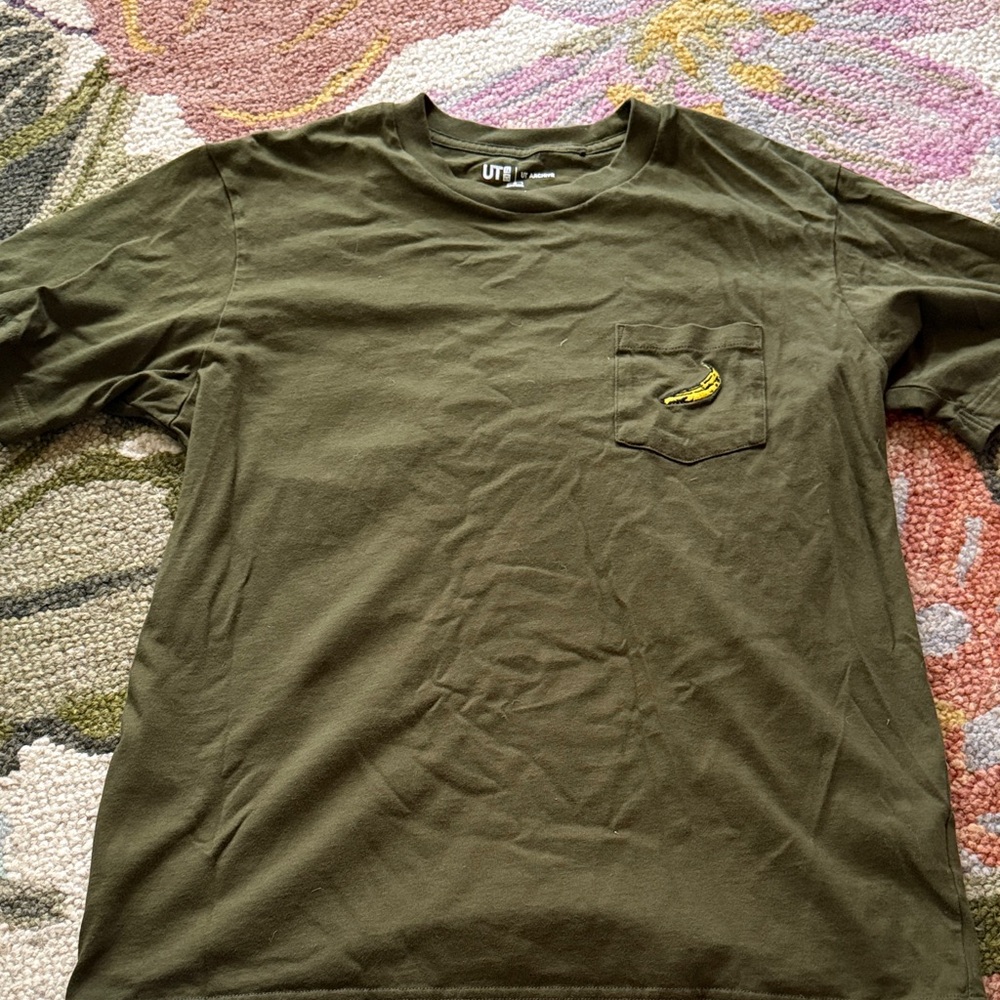 Men’s Uniqlo Army Green T-Shirt with Warhol Banana Patch